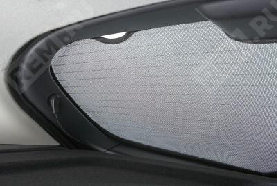  BDA1V1130  шторка солнцезащитная для заднего стекла (хэтчбэк) (фото 1)
