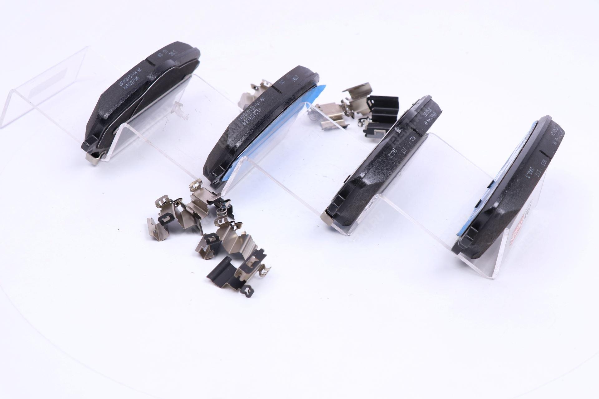  4048104500  колодки тормозные передние (фото 2)