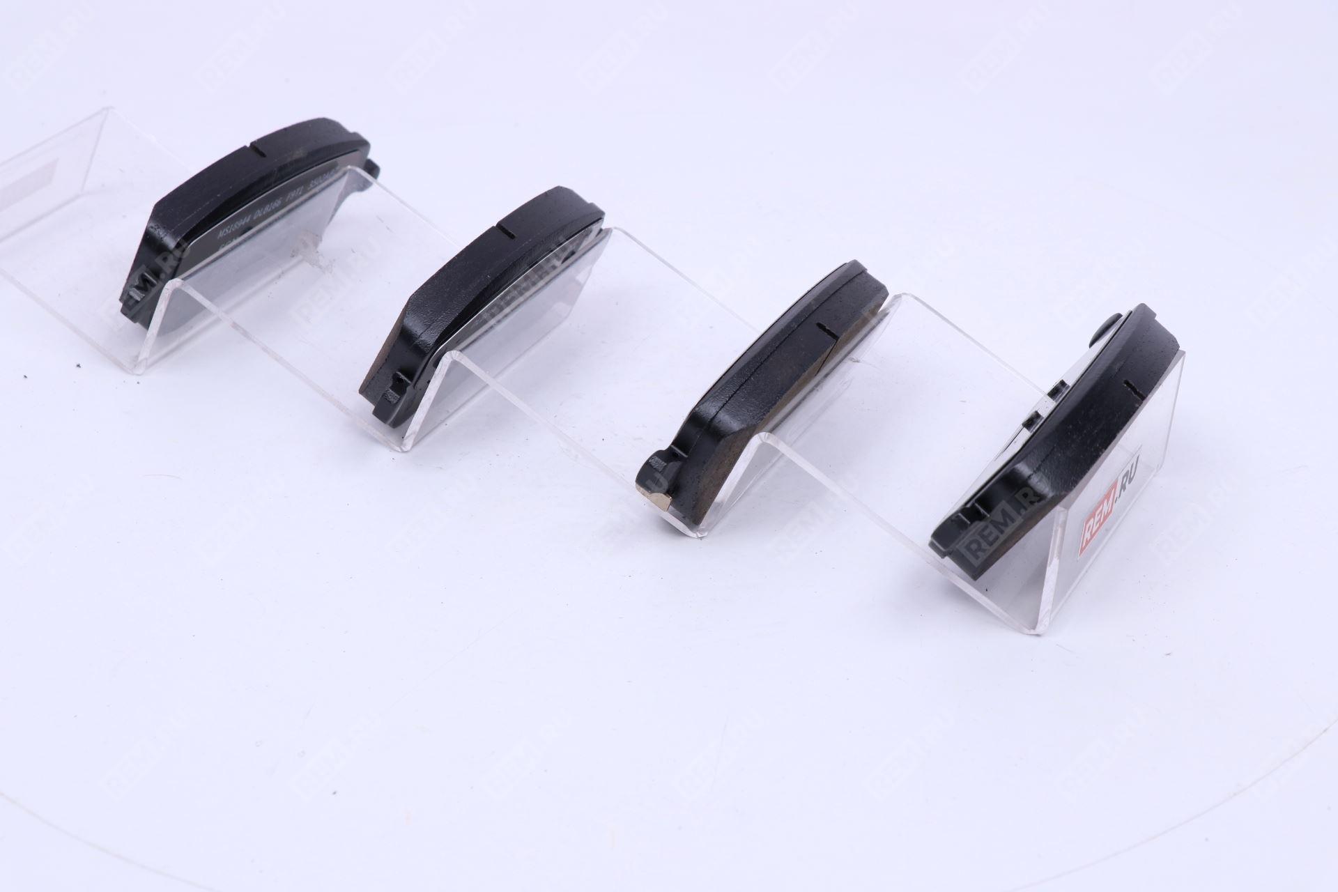  204005100AA  колодки тормозные задние (фото 2)