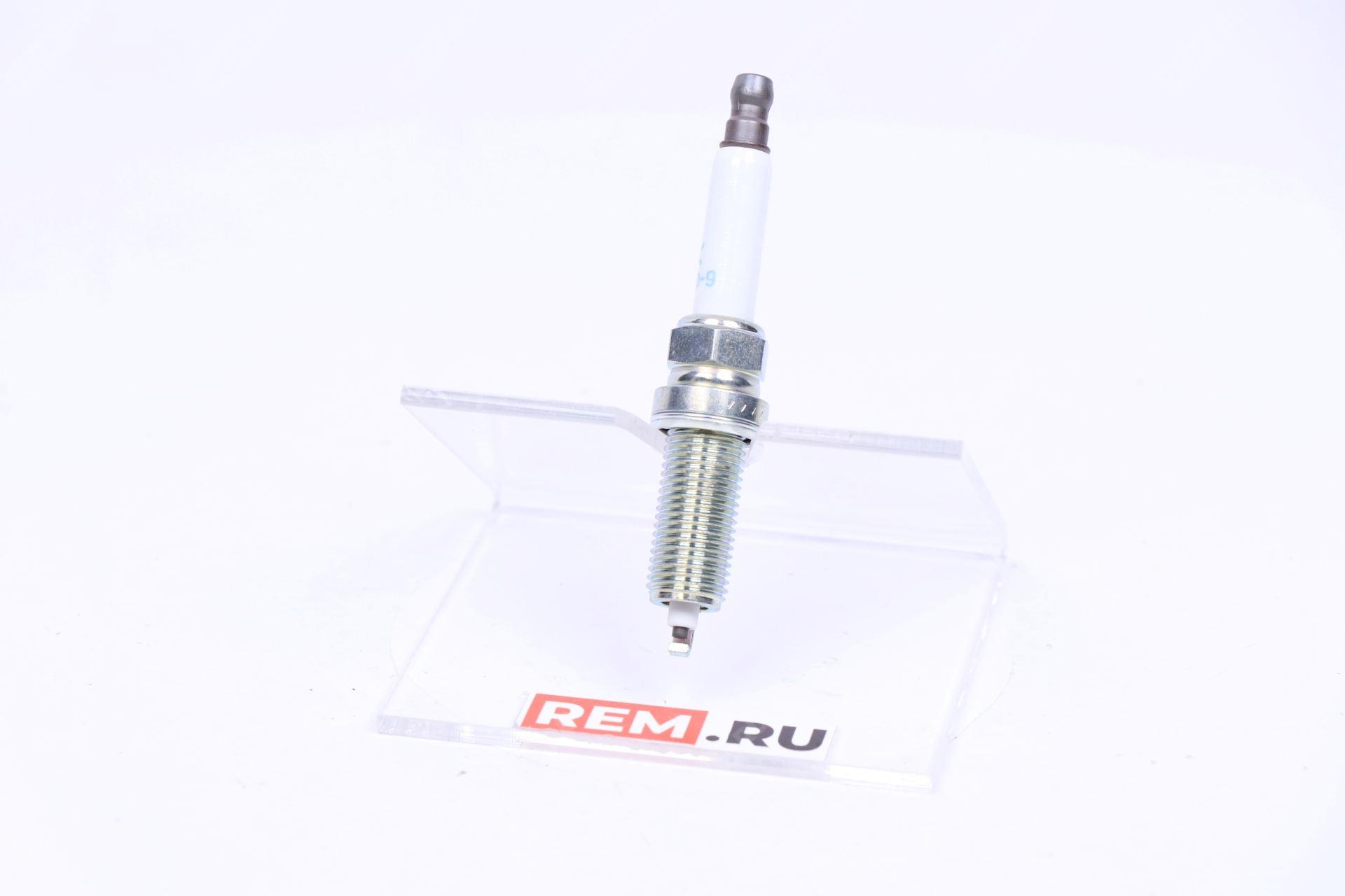 Свеча зажигания Nissan B240100Q0F свеча зажигания