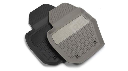Комплект резиновых ковров салона, черные Volvo 39807564 комплект резиновых ковров салона, черные (фото 1)
