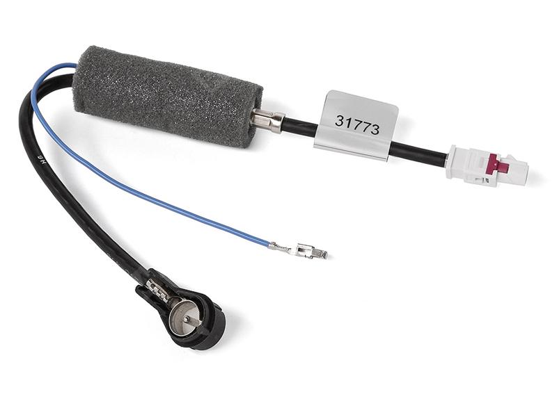  AZO700001001  адаптер антенный для неоригинальной магнитолы (фото 1)