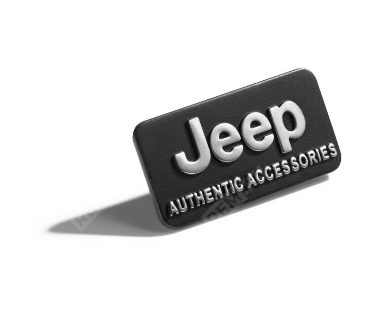  82211201  эмблема jeep authentic accessories (фото 1)