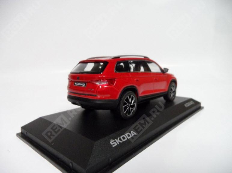  565099300F3P  модель автомобиля skoda kodiaq, 1:43 (фото 2)