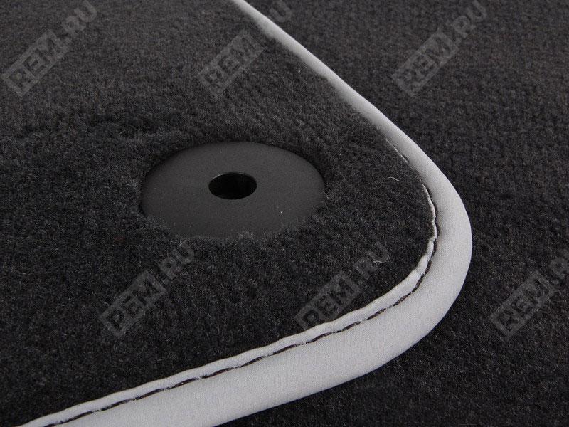  8J1061275MNO  ковры салона текстильные передние, черные с серебристым кантом (фото 1)