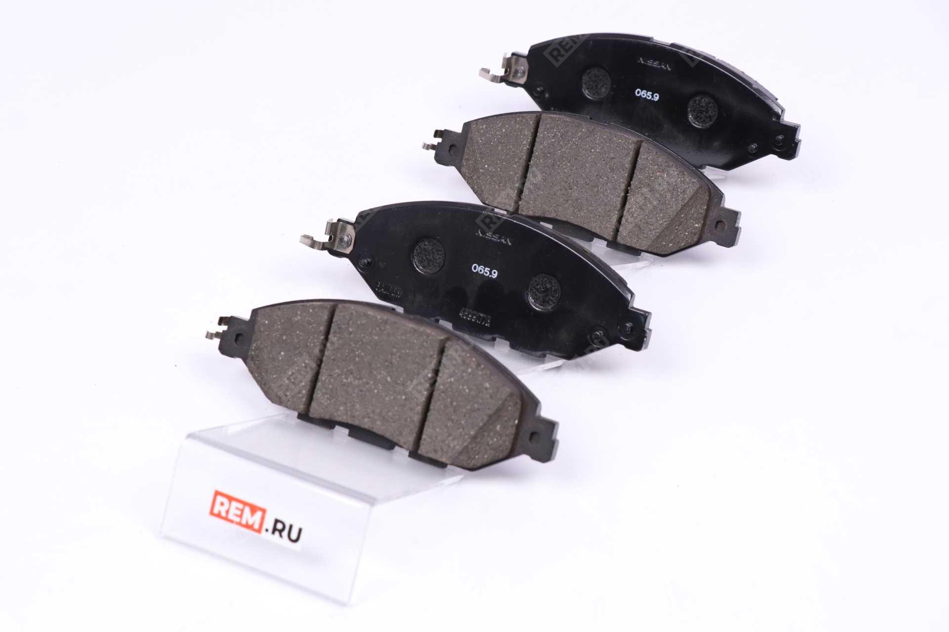 Колодки тормозные передние Infiniti, Nissan  D10603JA0B  колодки тормозные передние (фото 1)