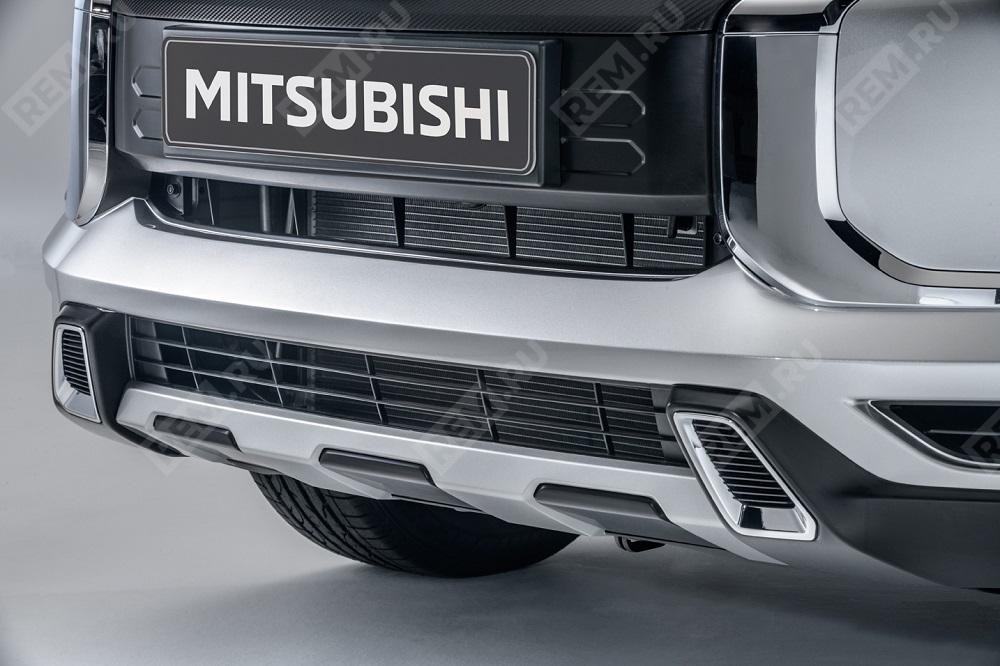 Накладка переднего бампера, серебристая Mitsubishi MZ576764EX накладка переднего бампера, серебристая (фото 1)