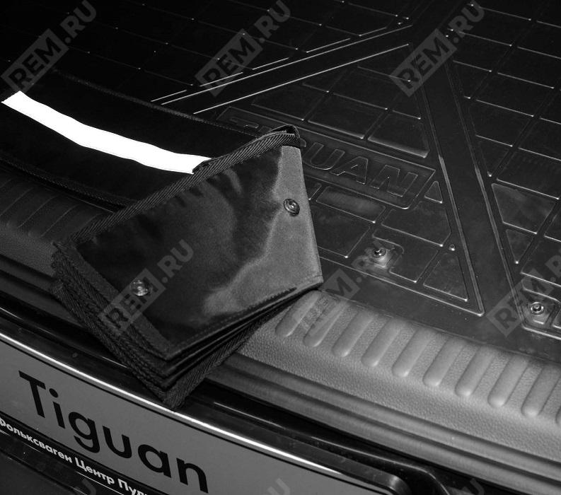  6RU061161AN  ковер в багажник резиновый с защитным фартуком (фото 2)