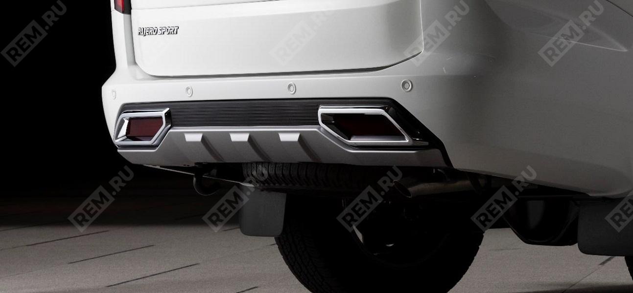  MZ331345  накладка заднего бампера нижняя, серебристая (фото 2)